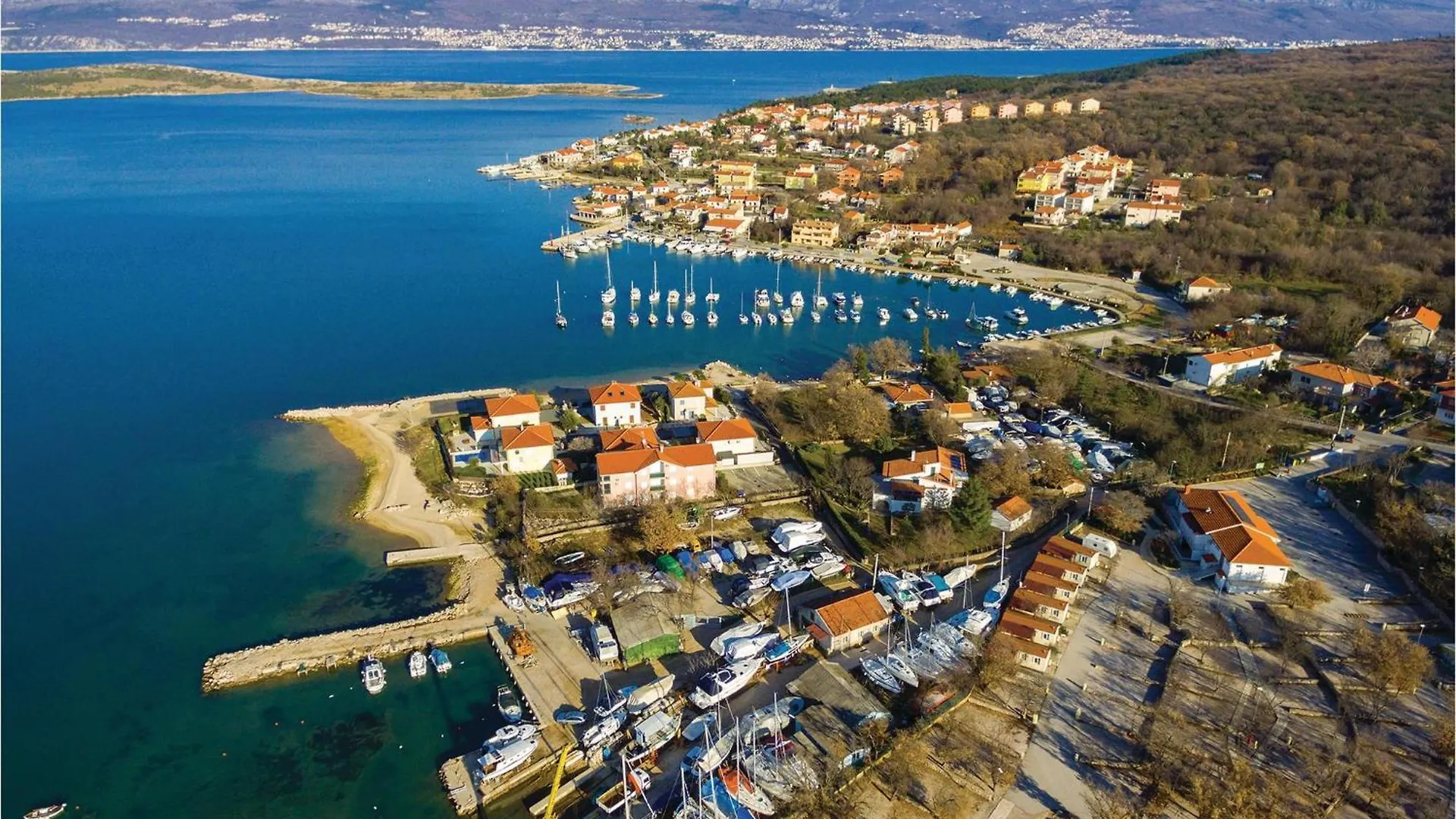 Gorgeous Apartment In Cizici With House Sea View