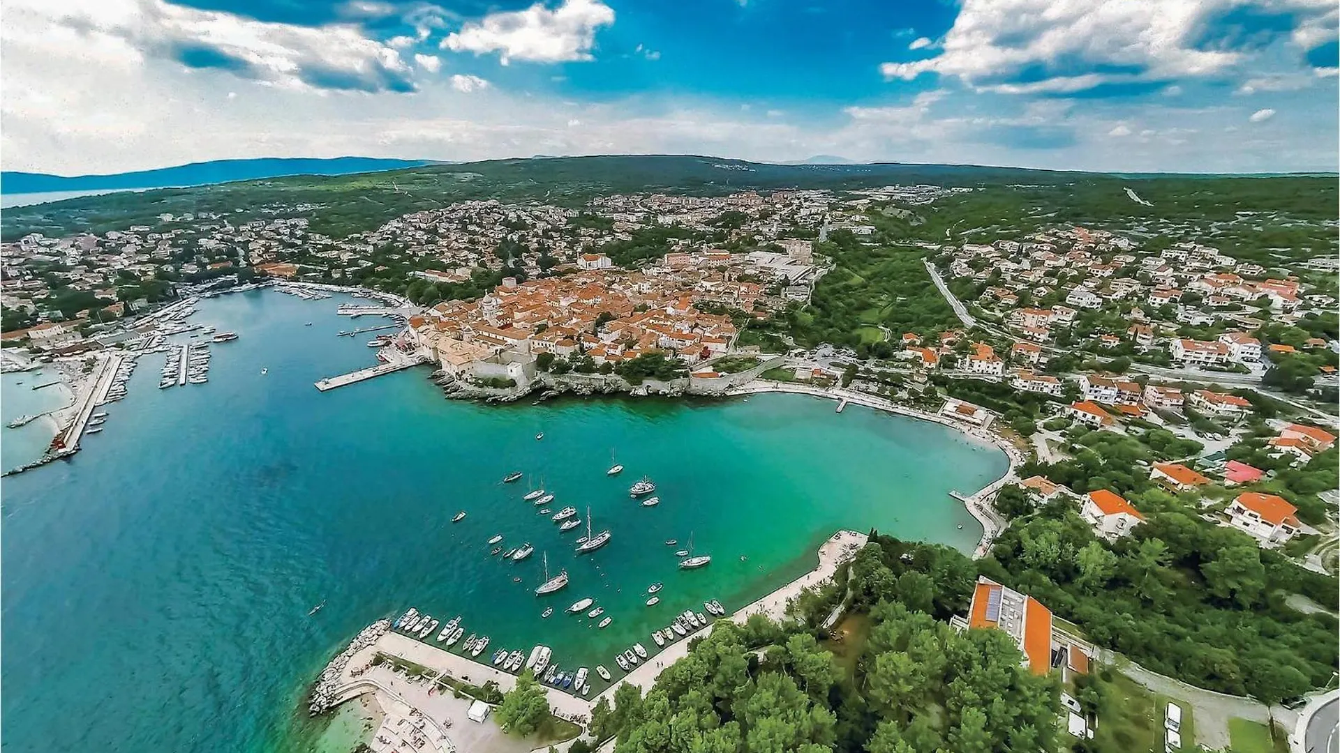 Gorgeous Apartment In Cizici With House Sea View