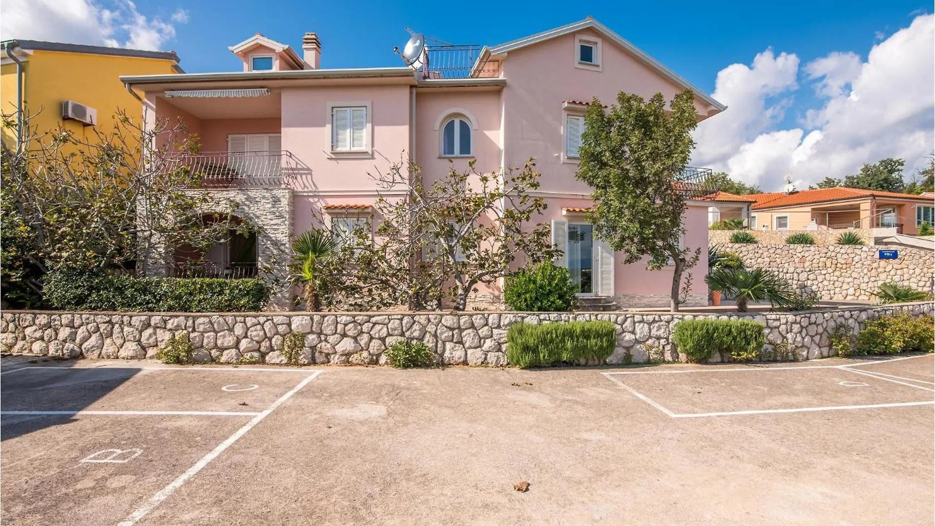 Gorgeous Apartment In Cizici With House Sea View Croatia
