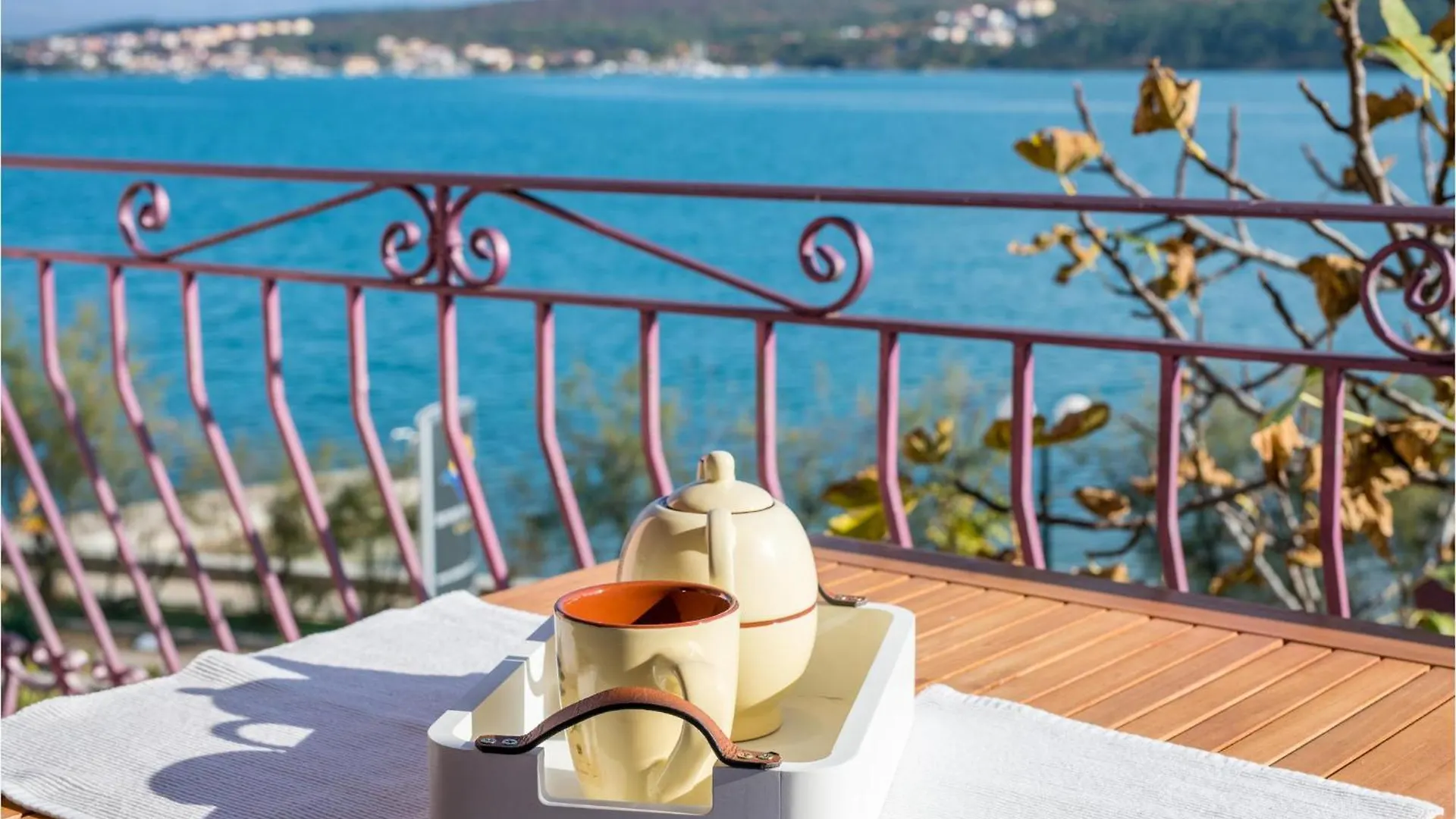 Gorgeous Apartment In Cizici With House Sea View