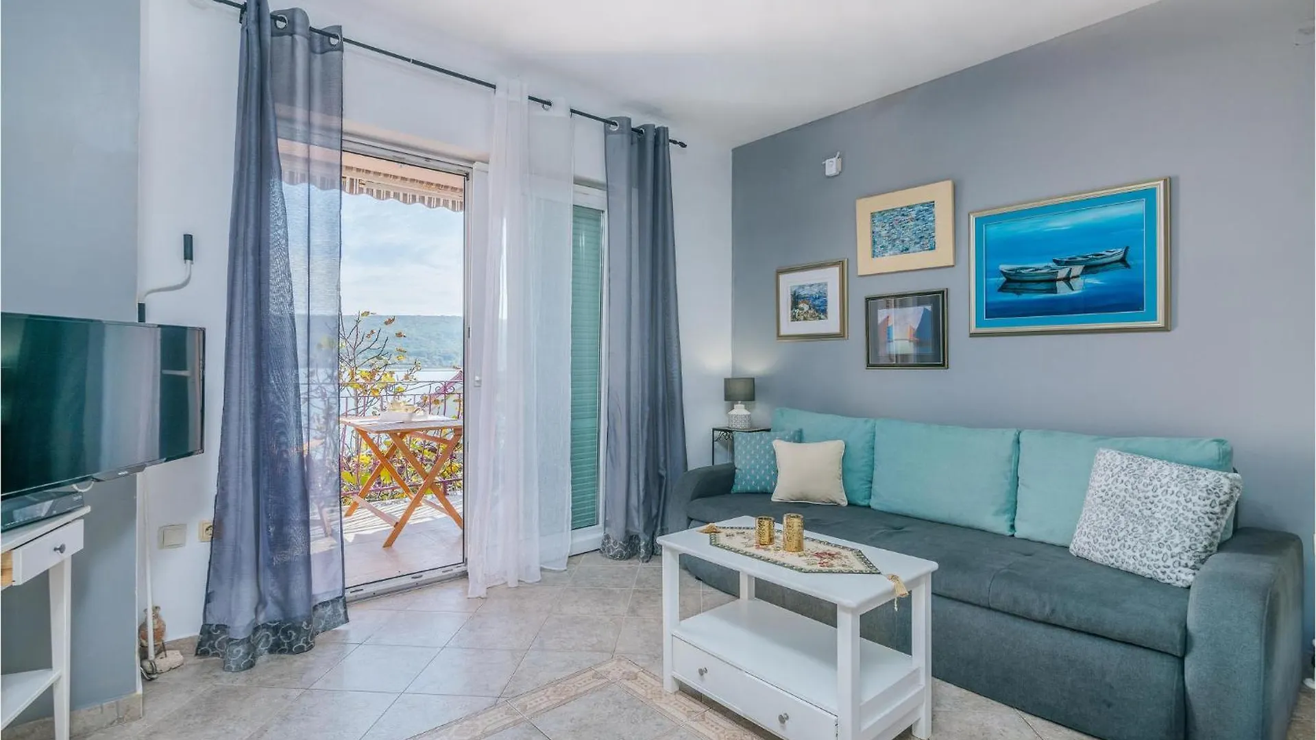 Gorgeous Apartment In Cizici With House Sea View 0*,